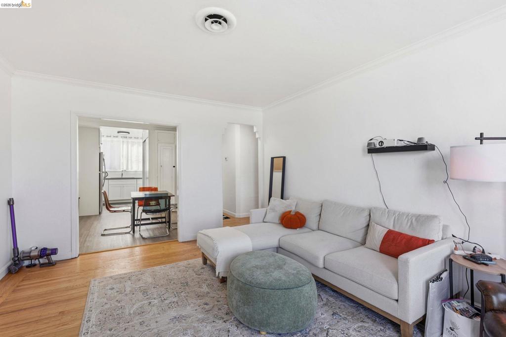 869 Woodside Way Property Photo 32