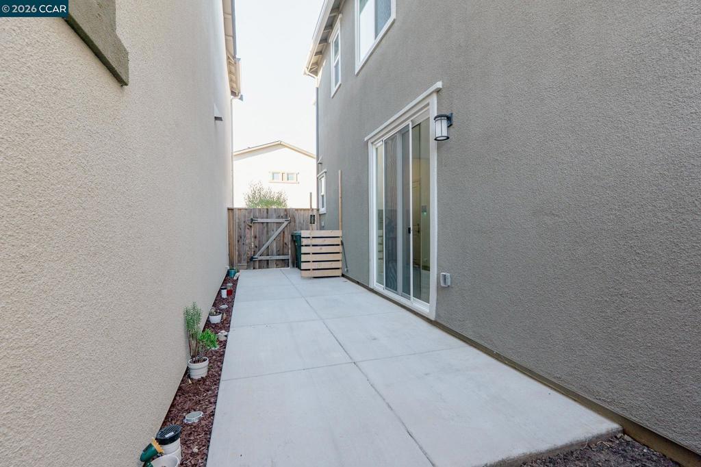 1412 Sanctuary St Property Photo 22