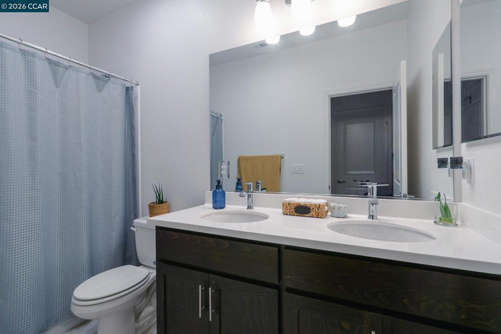 1412 Sanctuary St Property Photo 45