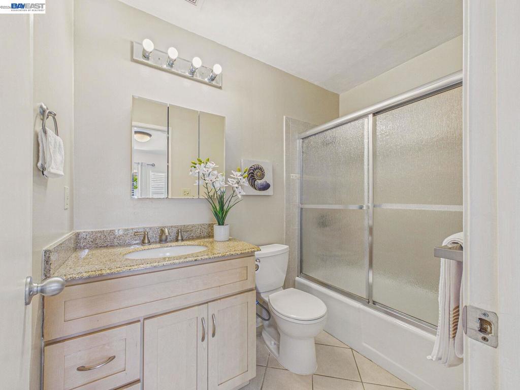 2201 Virginia St 2 Property Photo 30