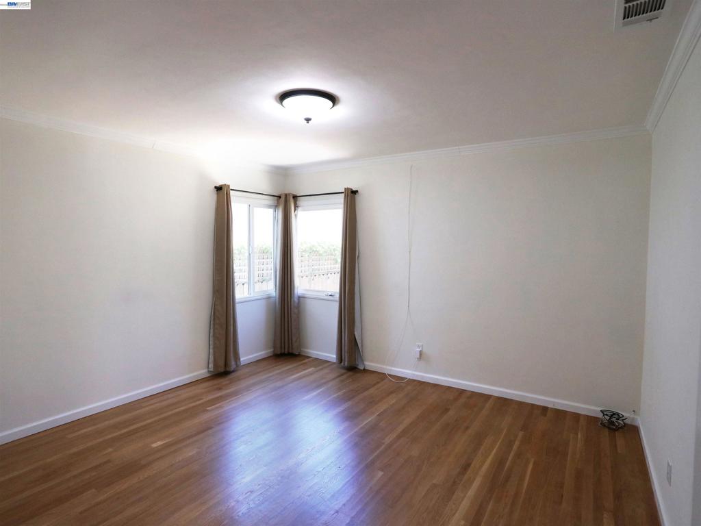 670 Estudillo Ave Property Photo 12