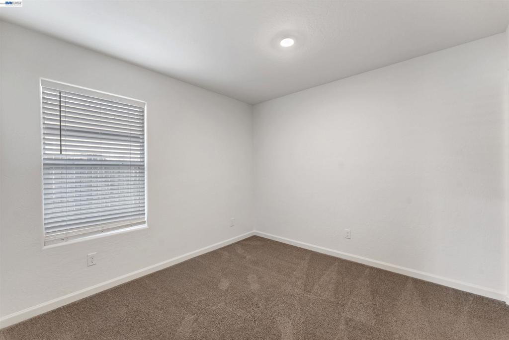 4577 Isabel Ct Property Photo 10