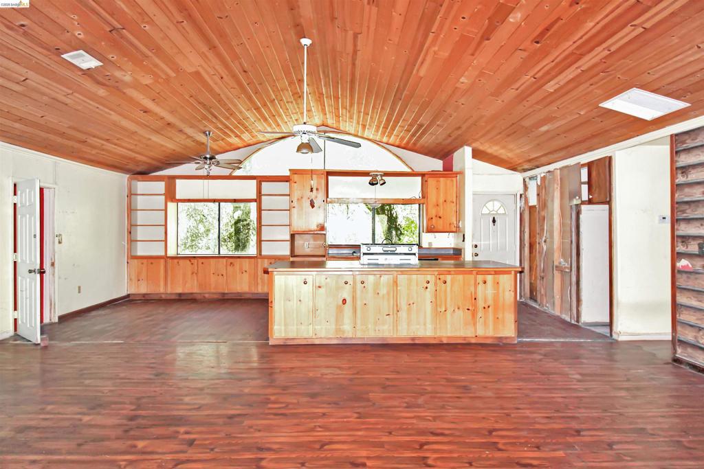 12383 Yankee Hill Rd Property Photo 4
