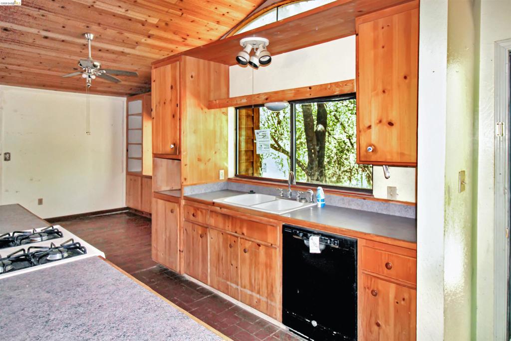 12383 Yankee Hill Rd Property Photo 6