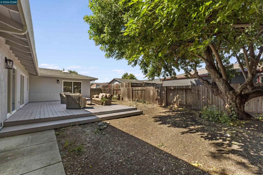 509 Marina Blvd Property Photo 32