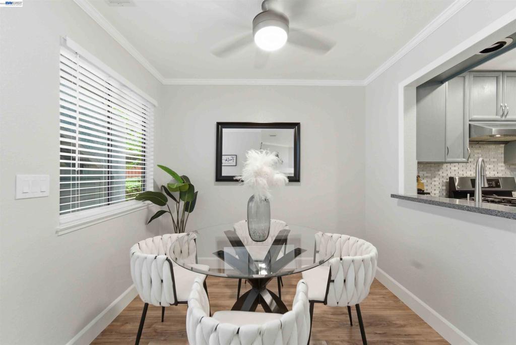 4664 Devonshire Cmn Property Photo 5