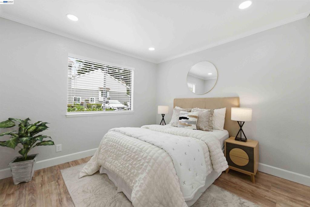 4664 Devonshire Cmn Property Photo 19