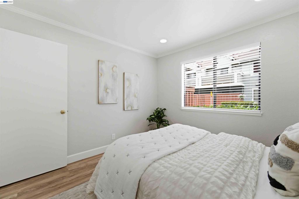 4664 Devonshire Cmn Property Photo 20