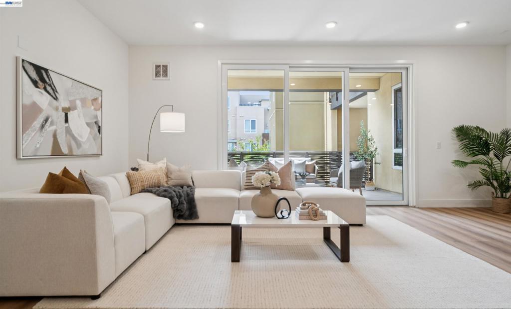 2339 Kinetic Cmn 209 Property Photo 1