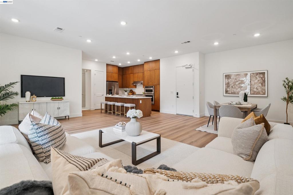 2339 Kinetic Cmn 209 Property Photo 7