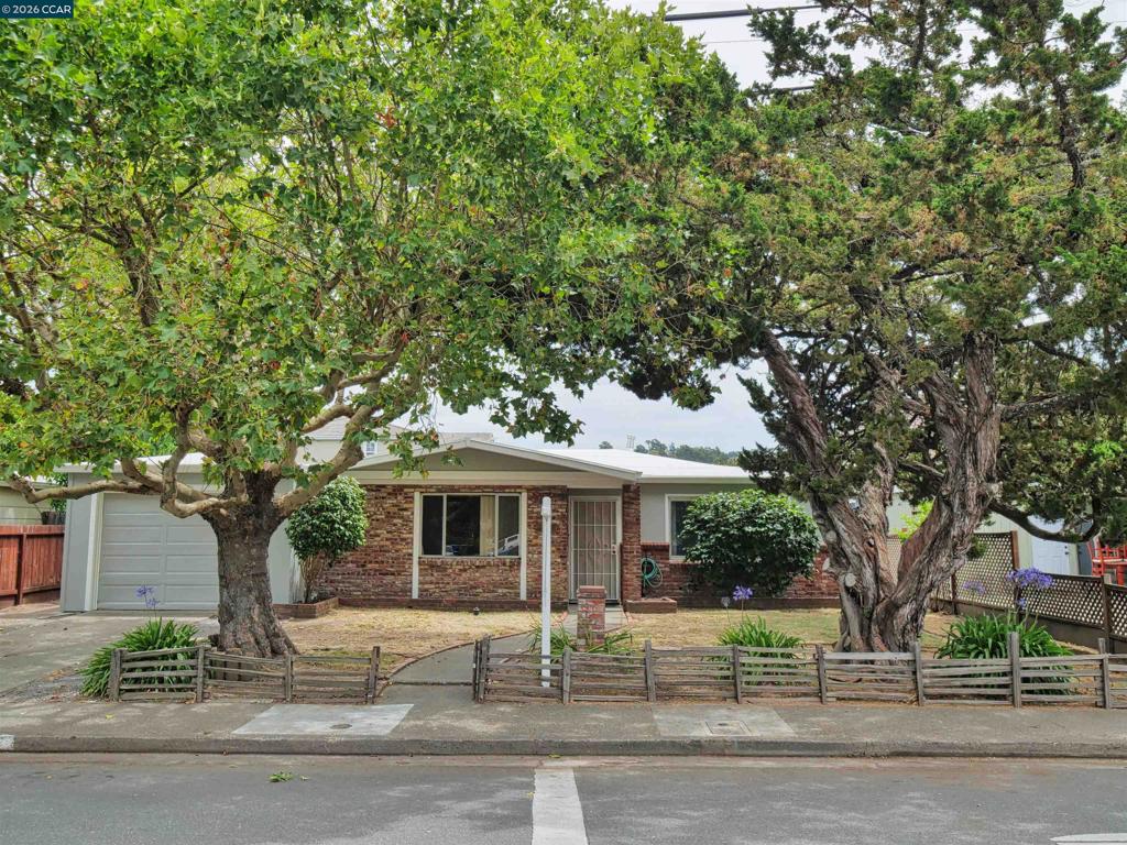 1700 Moraga Dr. Property Photo 1