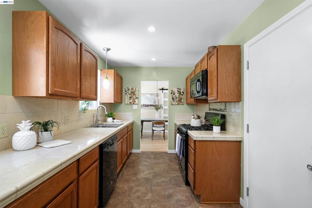 25826 Bryn Mawr Ave Property Photo 25