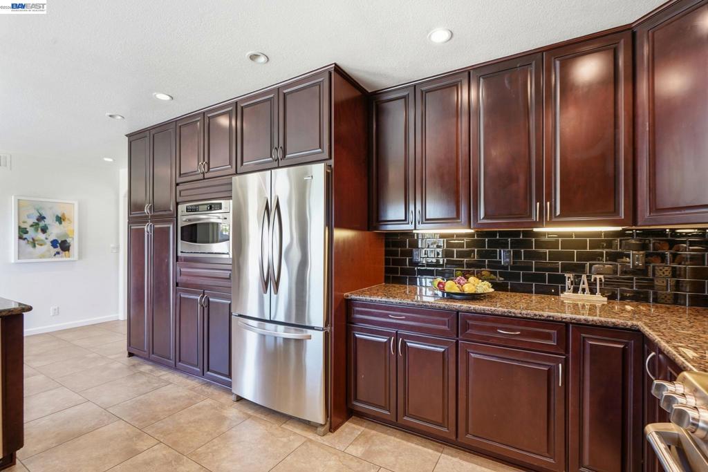 883 Dover Cir Property Photo 13