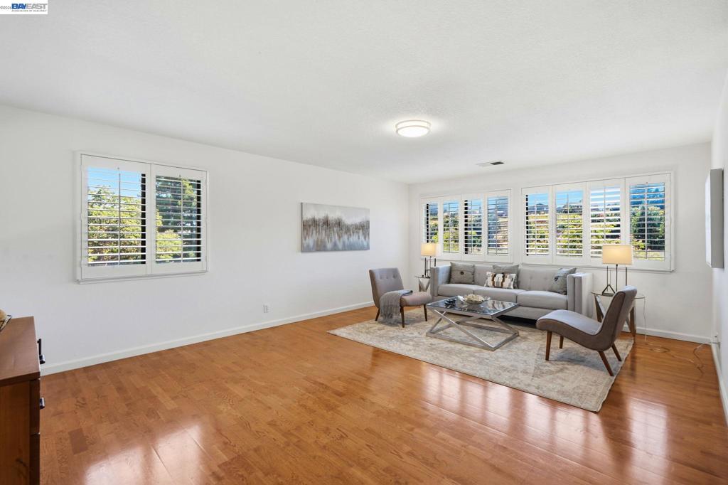 883 Dover Cir Property Photo 15