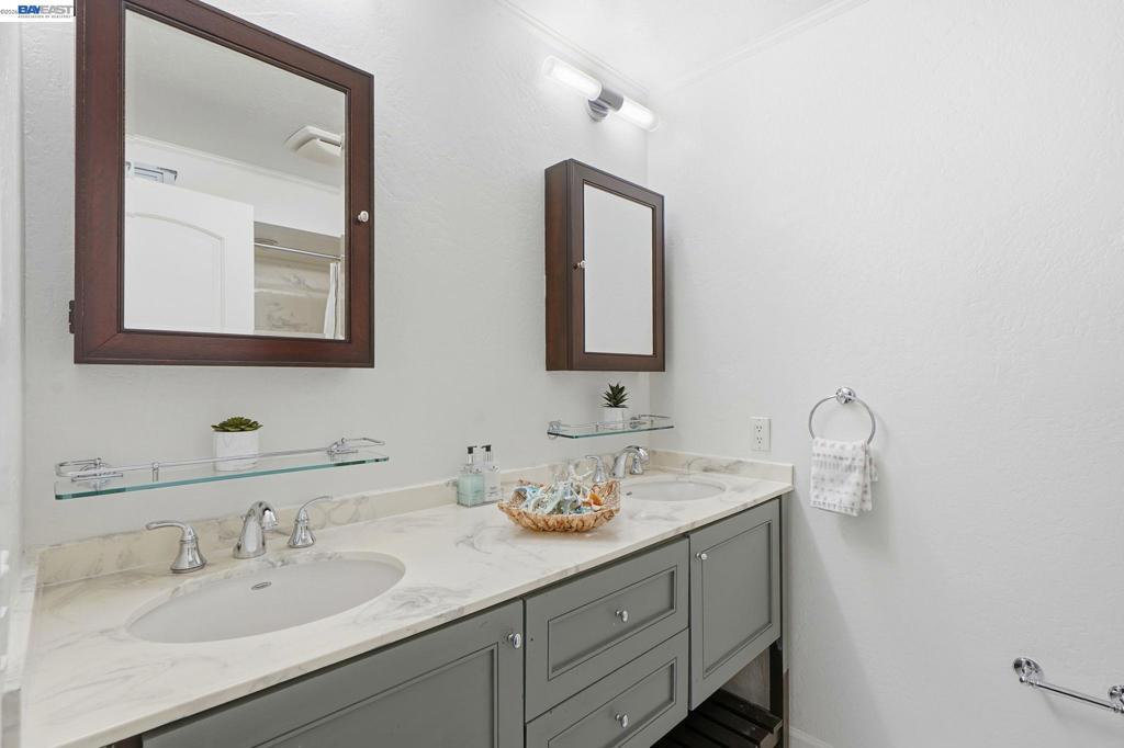 883 Dover Cir Property Photo 33