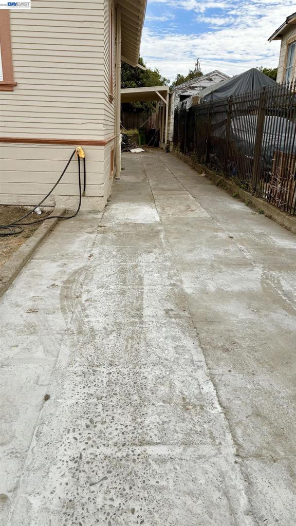 9826 C St Property Photo 2