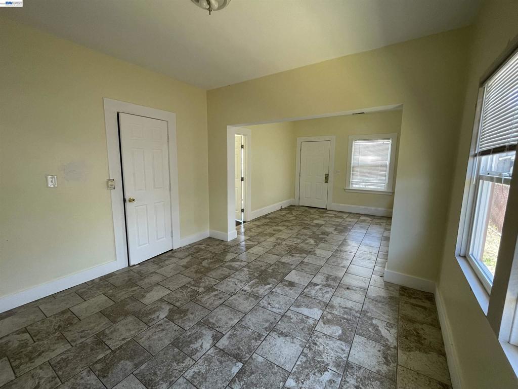 9826 C St Property Photo 3