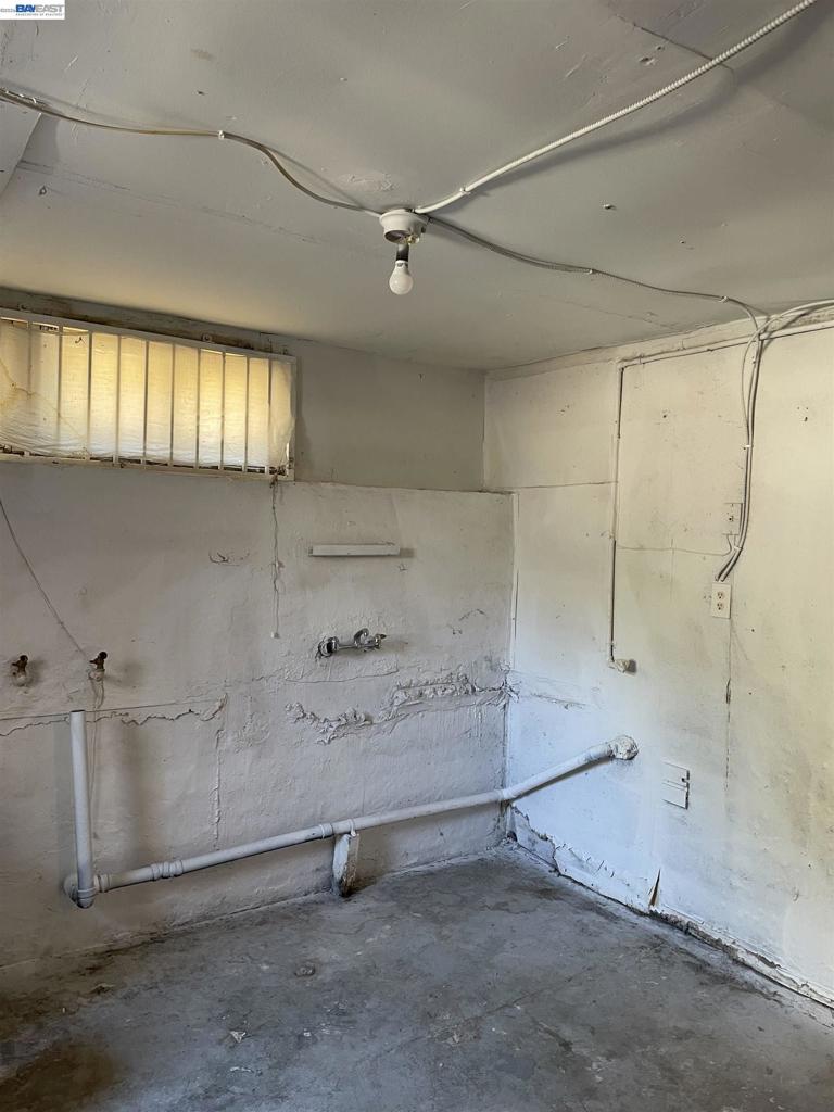 9826 C St Property Photo 11