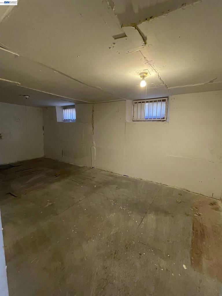 9826 C St Property Photo 13