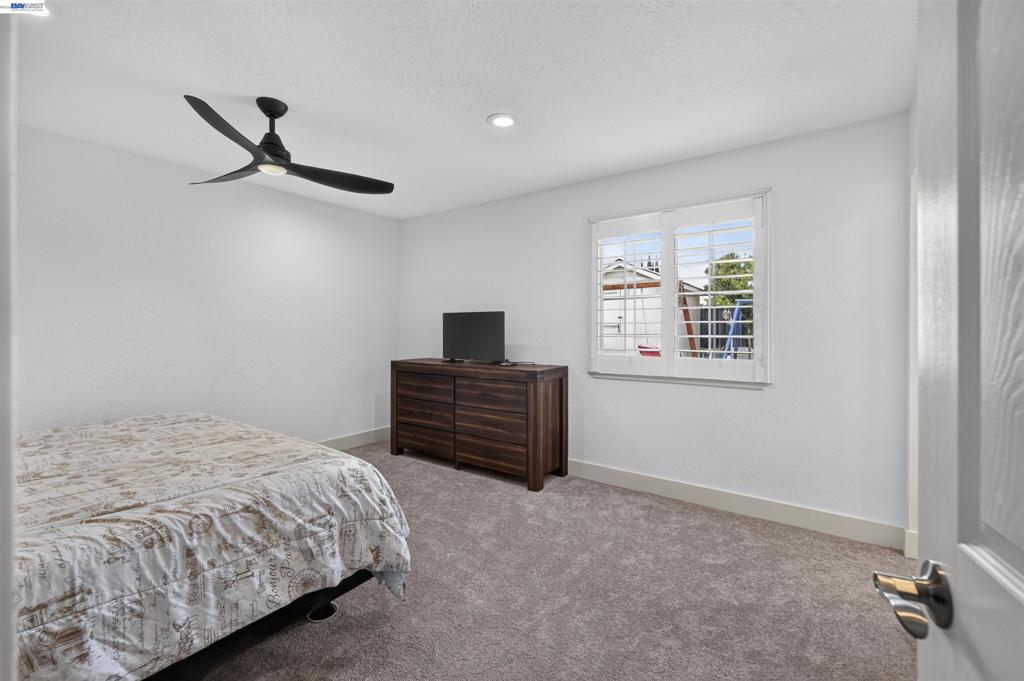 1249 Duffy Way Property Photo 12