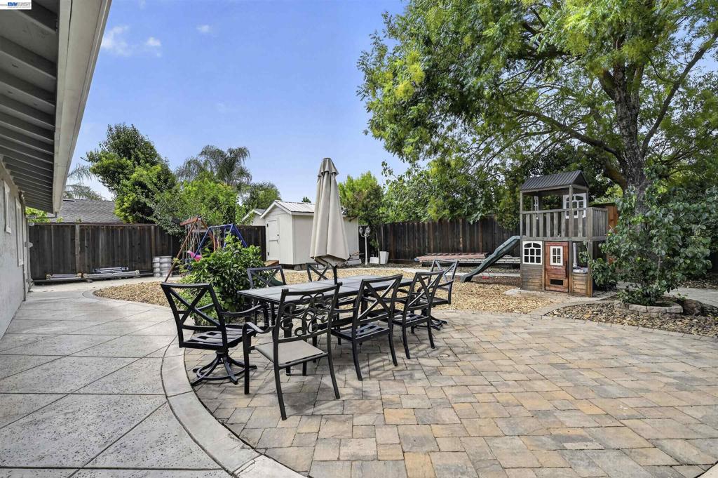1249 Duffy Way Property Photo 28