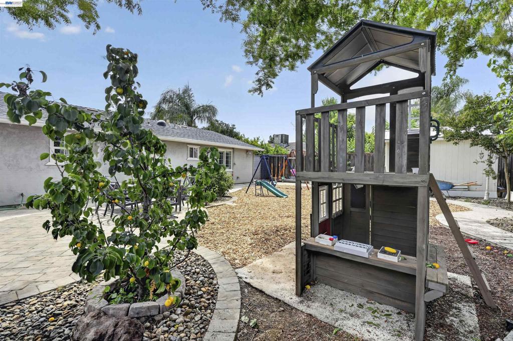 1249 Duffy Way Property Photo 32