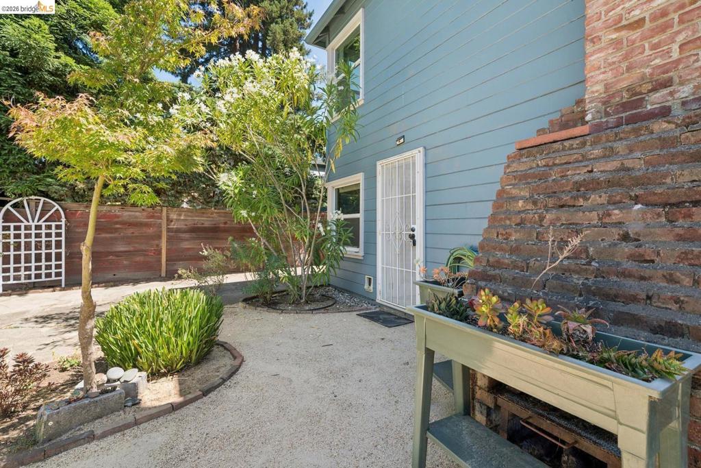 7526 Greenly Dr Property Photo 29