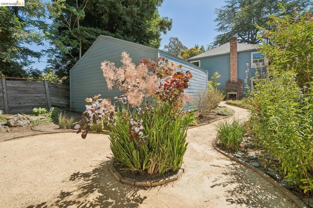 7526 Greenly Dr Property Photo 36