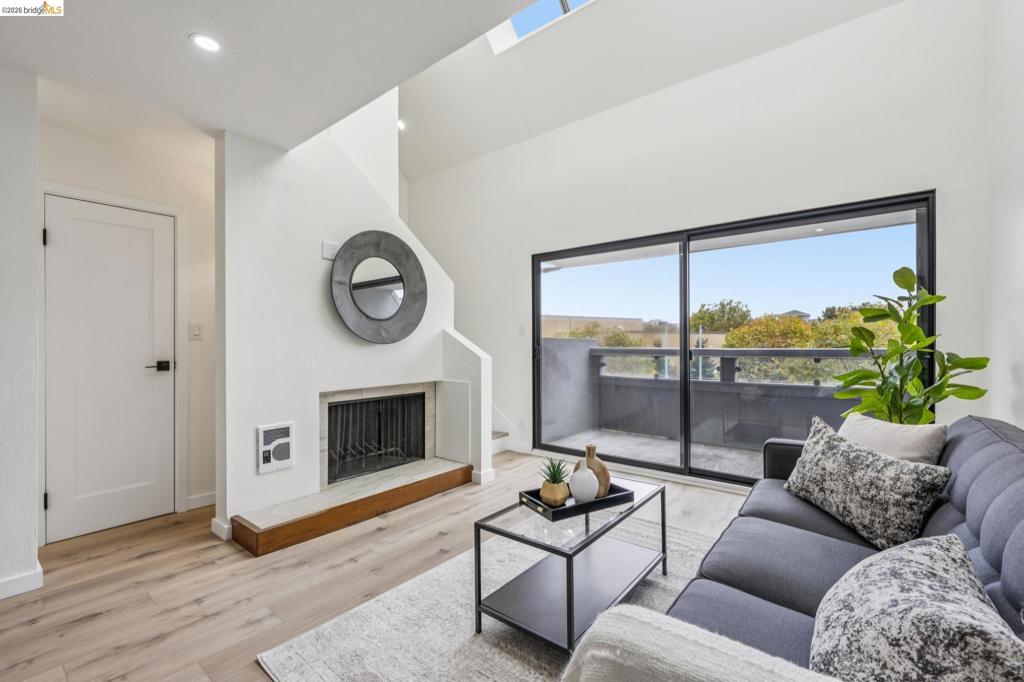 7 Embarcadero West 207 Property Photo 1