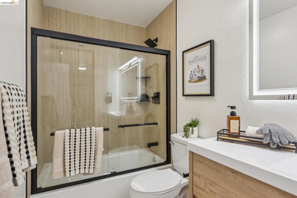7 Embarcadero West 207 Property Photo 27
