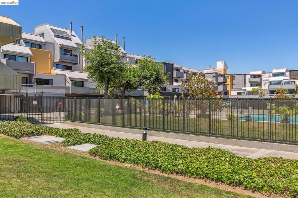 7 Embarcadero West 207 Property Photo 35
