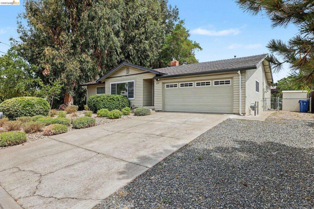 5545 Southbrook Dr Property Photo 3
