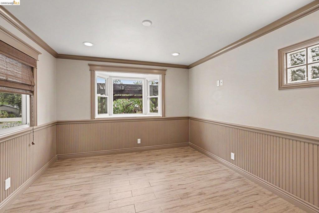5545 Southbrook Dr Property Photo 8