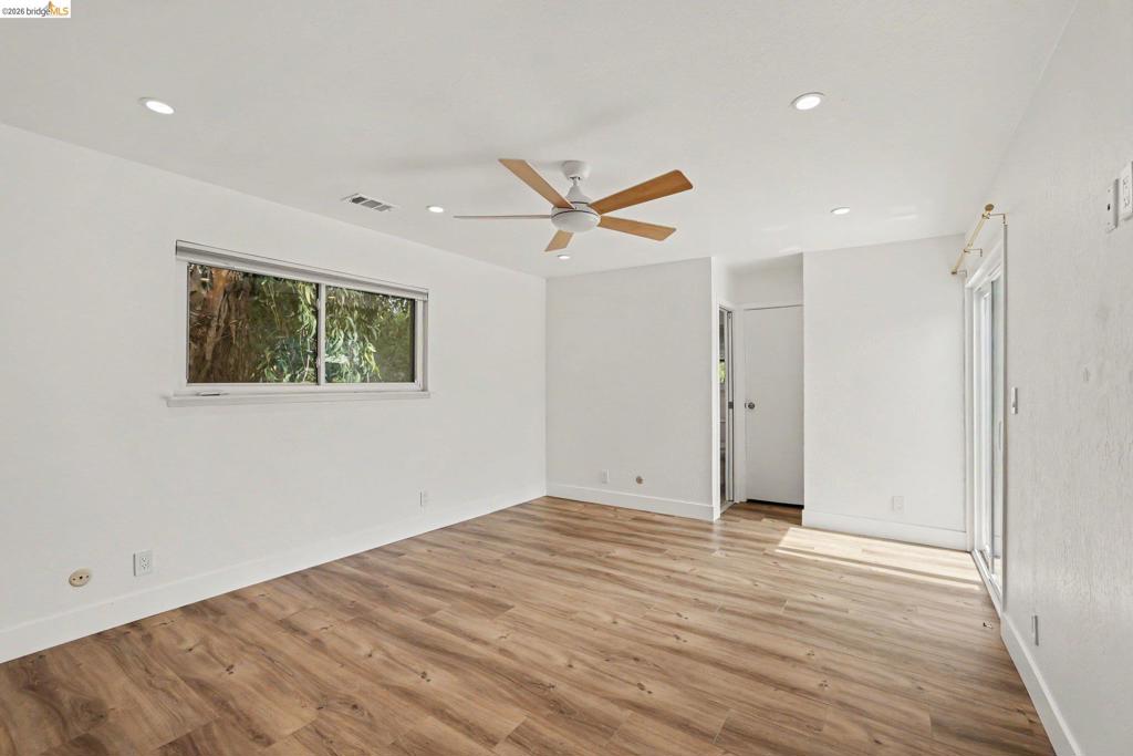 5545 Southbrook Dr Property Photo 14