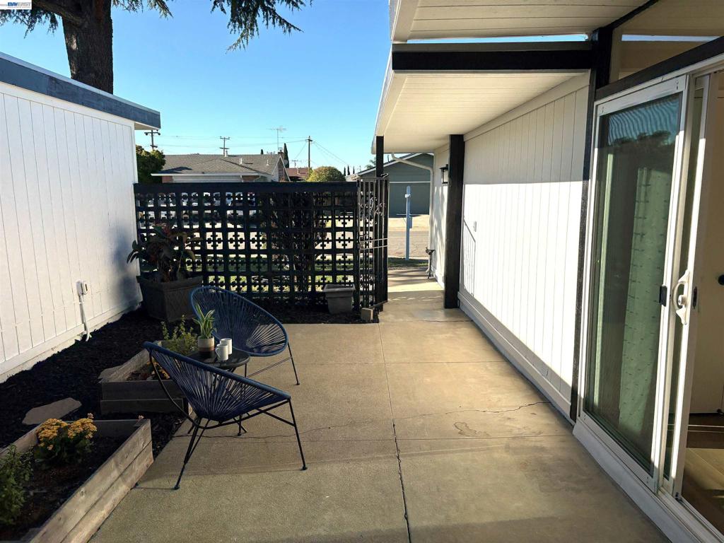 4837 Valpey Park Ave Property Photo 2