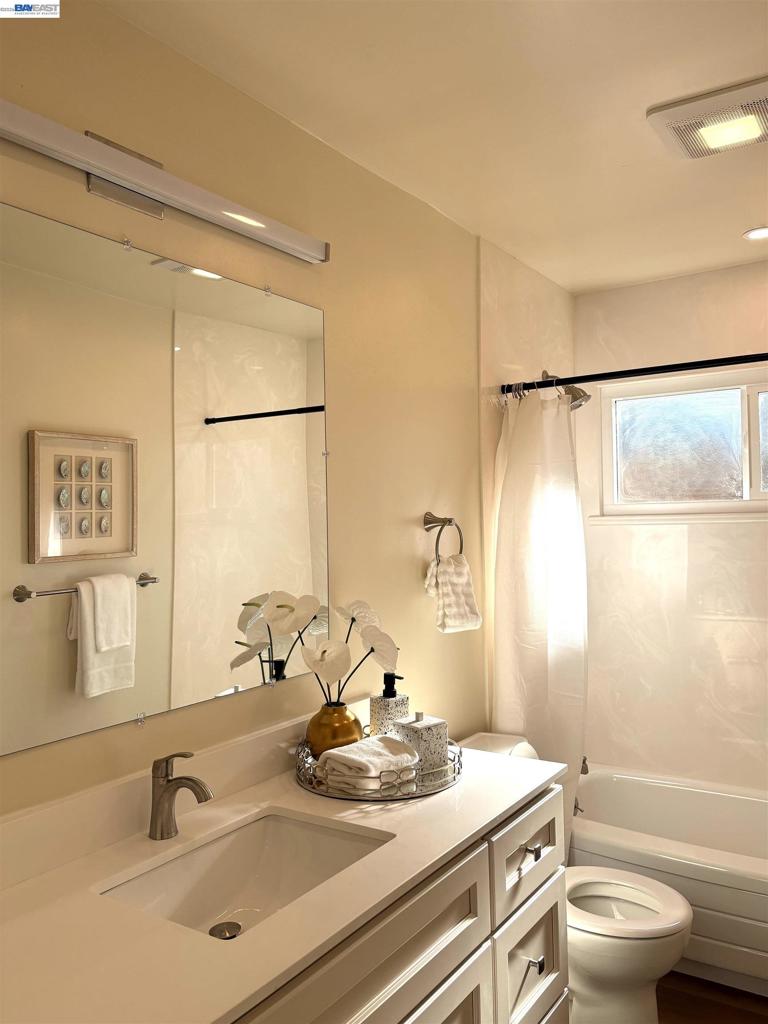 4837 Valpey Park Ave Property Photo 19