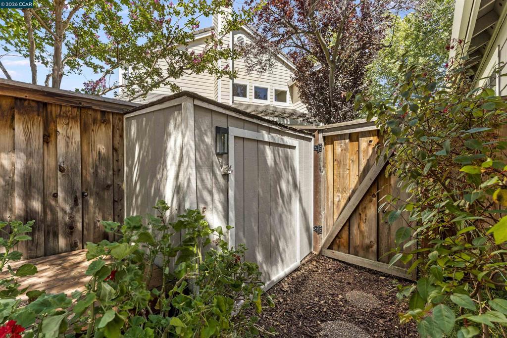 612 Julpun Loop Property Photo 47