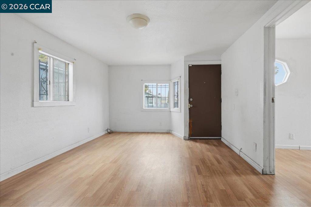 1605 57th Ave Property Photo 4