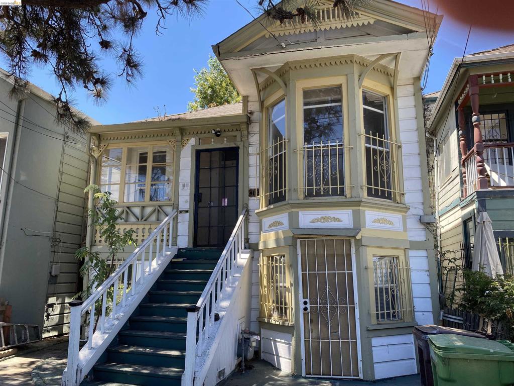 1133 Wood St Property Photo