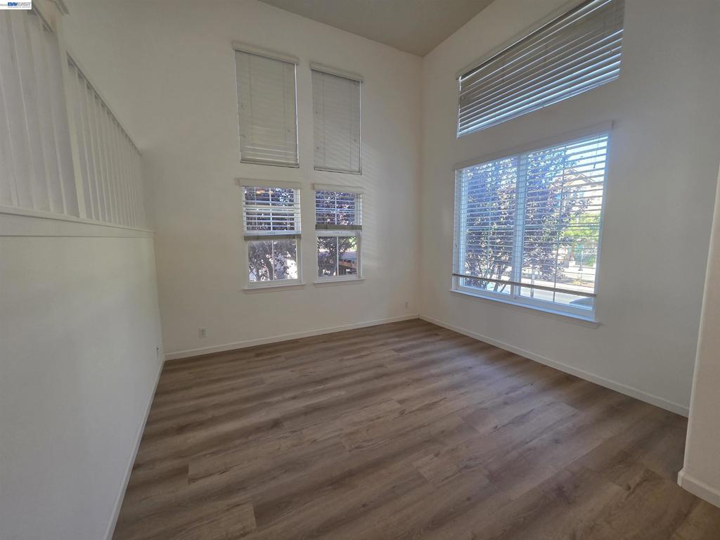 2985 First Street Property Photo 3
