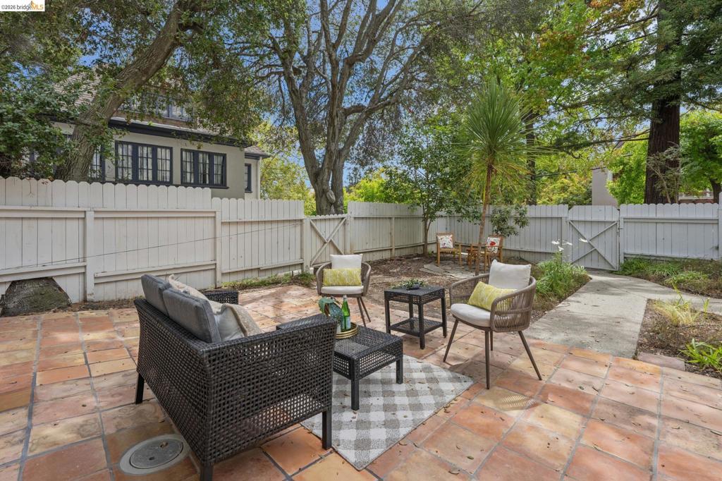 1849 Arch Street A Property Photo 33