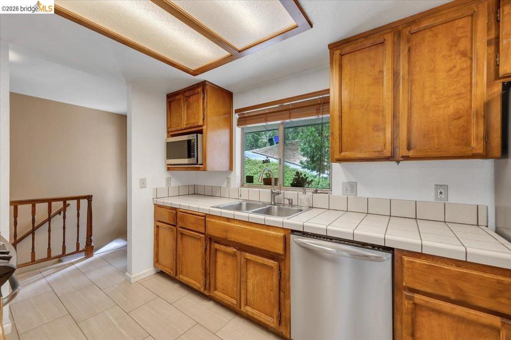 22100 Thunderbolt Dr. Property Photo 15