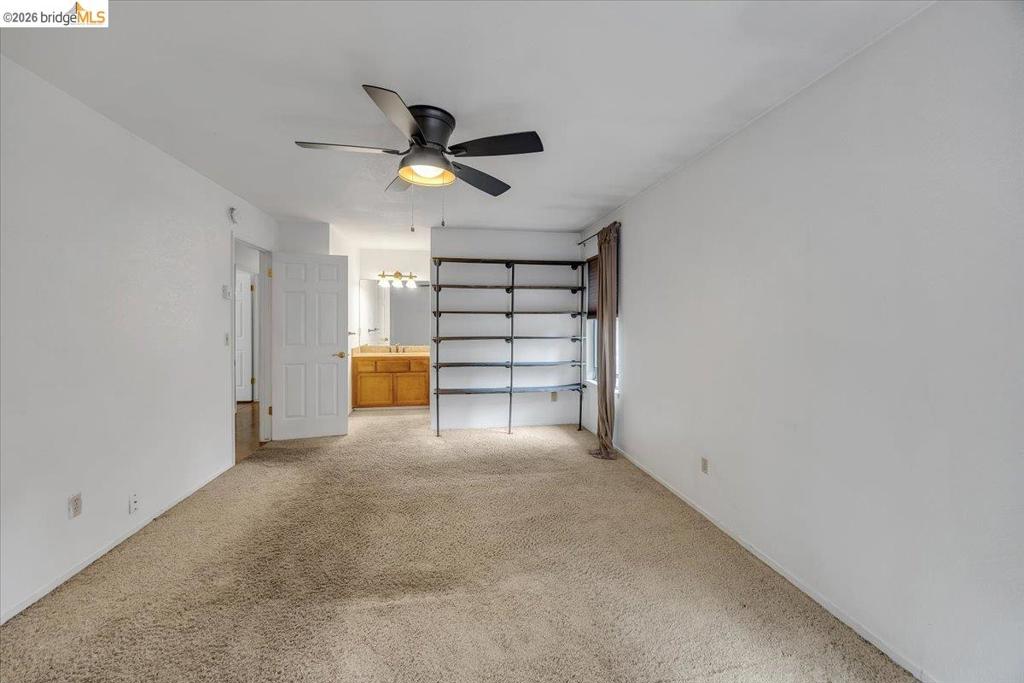 22100 Thunderbolt Dr. Property Photo 28