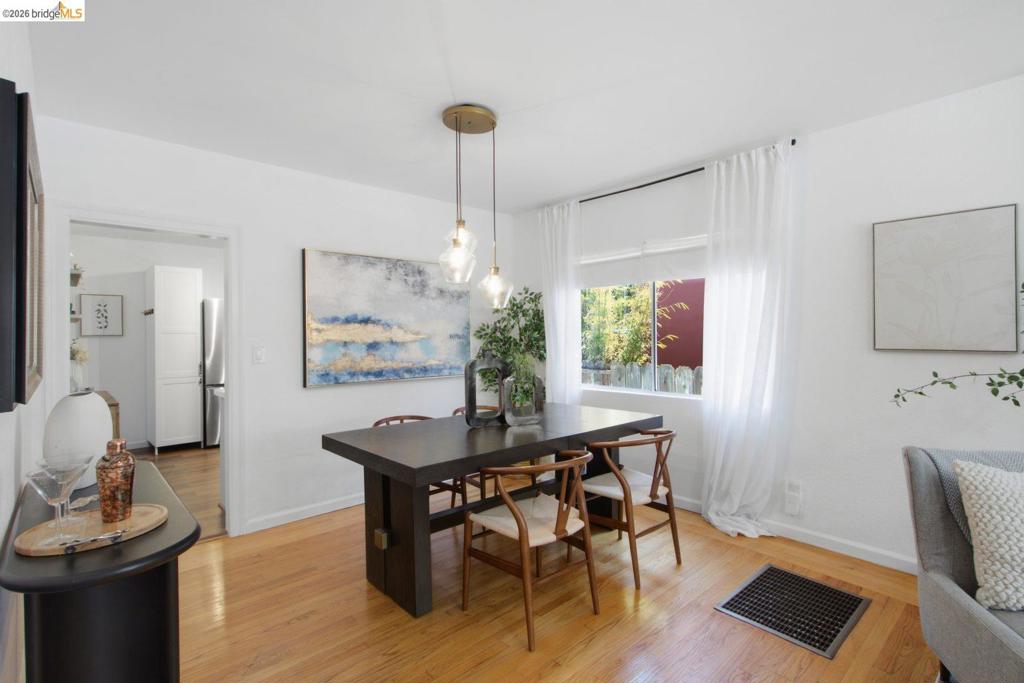 2081 Bonar St Property Photo 8