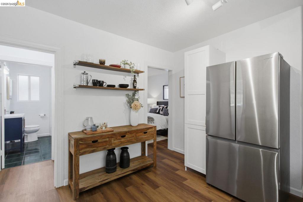 2081 Bonar St Property Photo 14