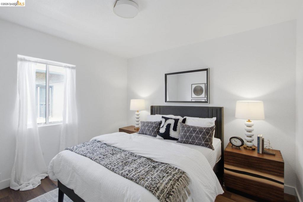 2081 Bonar St Property Photo 15