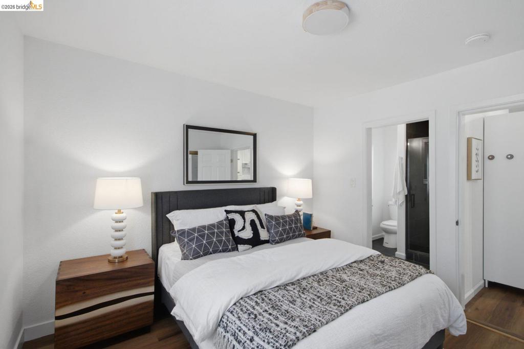 2081 Bonar St Property Photo 16