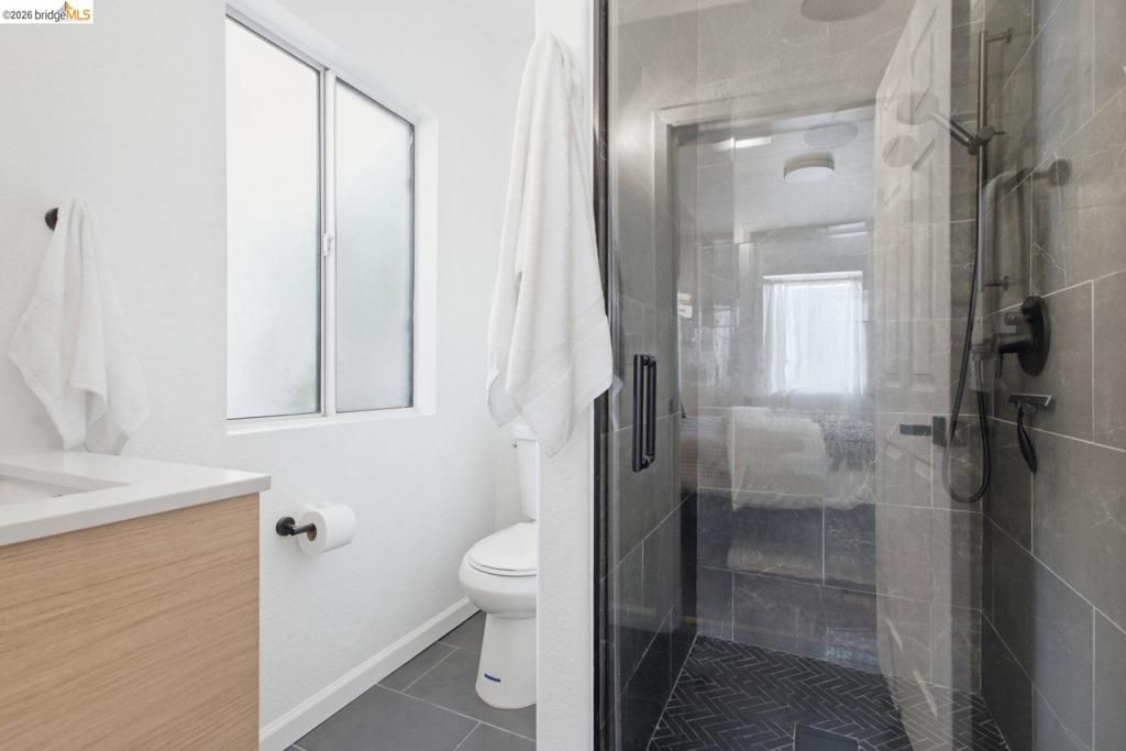 2081 Bonar St Property Photo 18