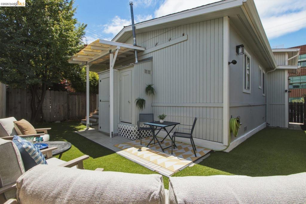 2081 Bonar St Property Photo 31