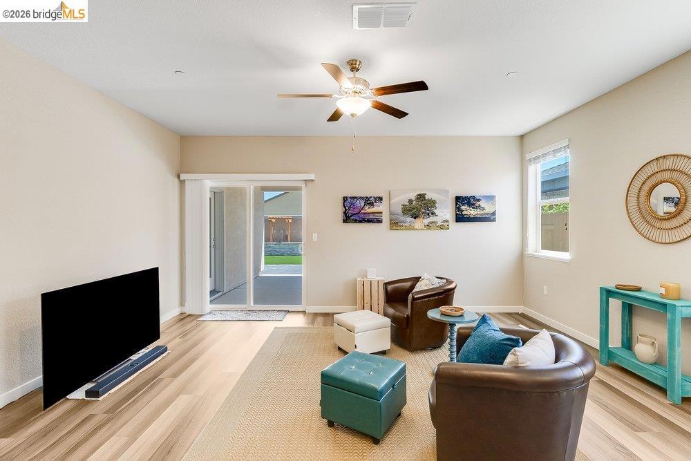 4347 Canada Way Property Photo 14